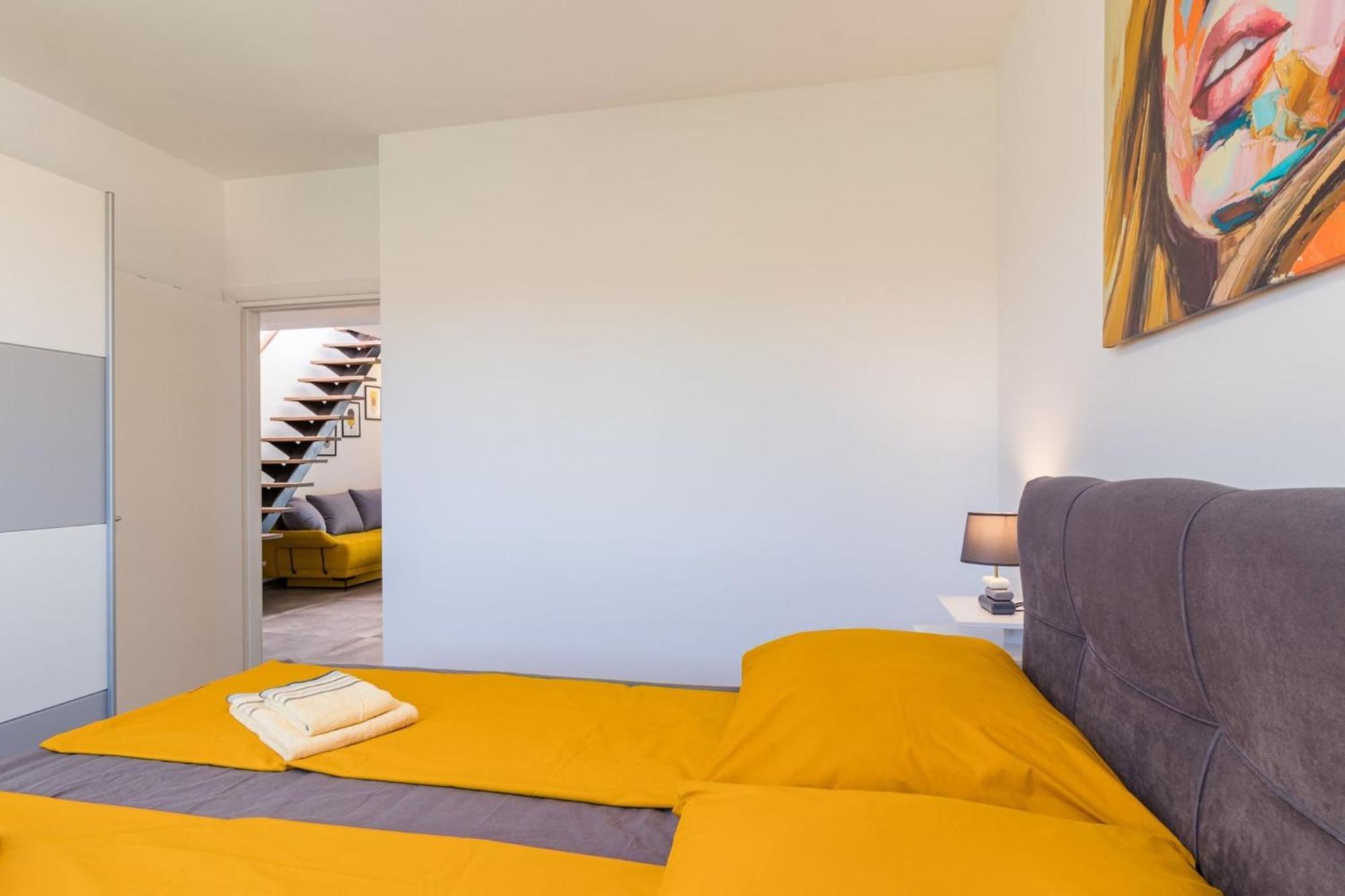 Penthouse Apartment Sax Медулин Экстерьер фото