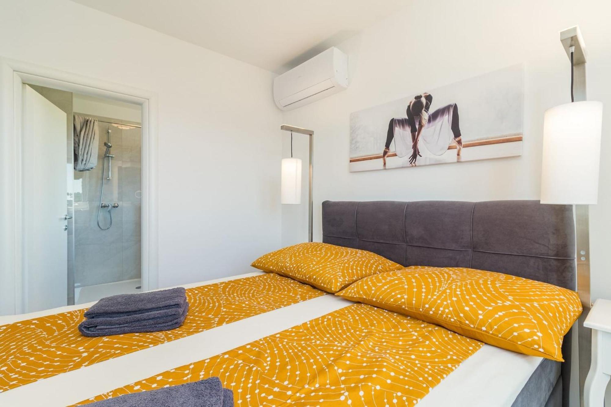 Penthouse Apartment Sax Медулин Экстерьер фото