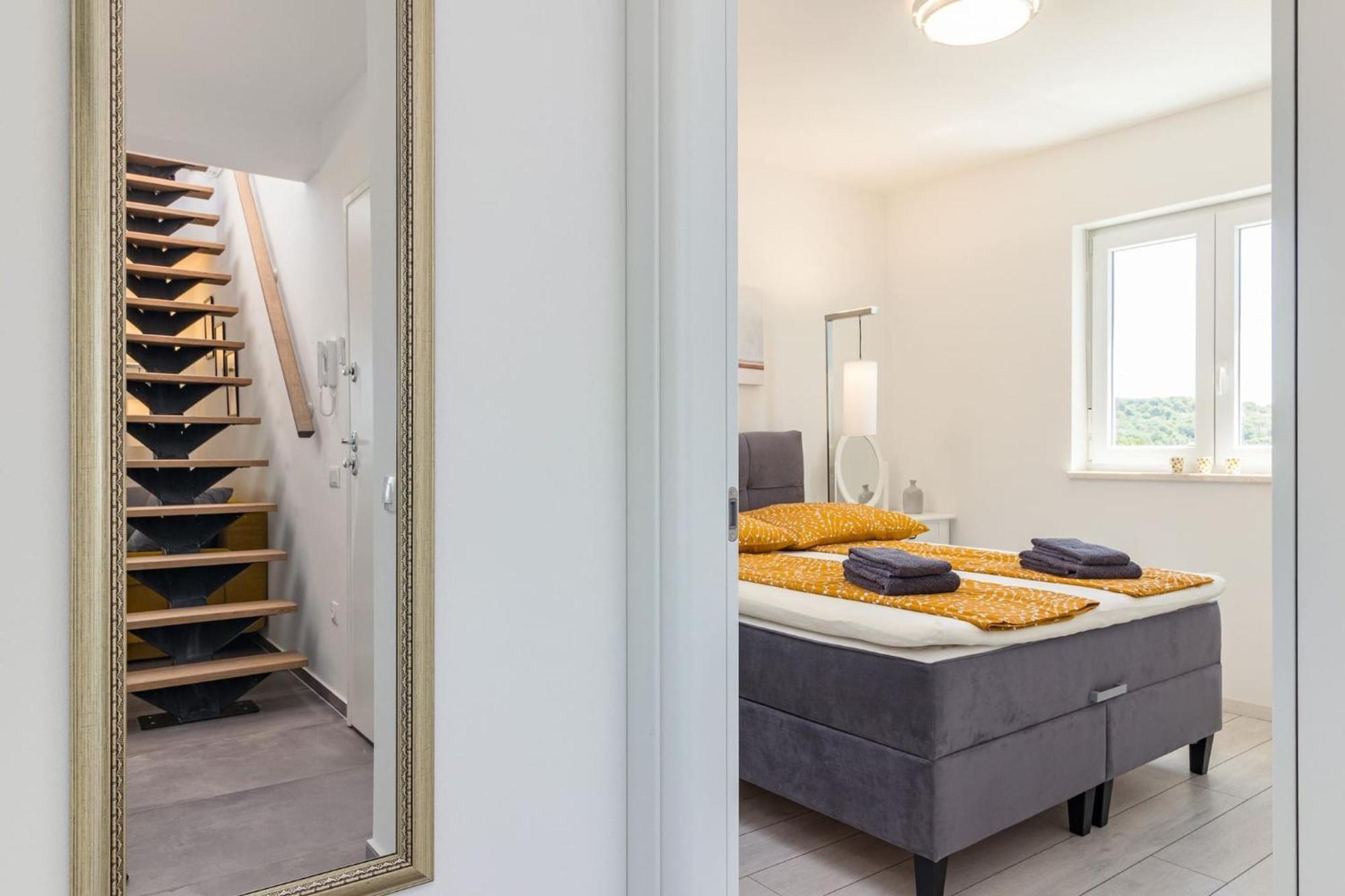 Penthouse Apartment Sax Медулин Экстерьер фото
